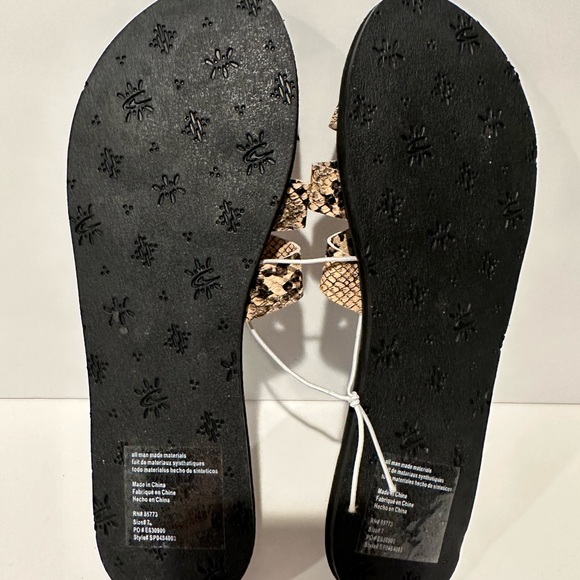 O’Neill Snake Print Sandals - Picture 3 of 7